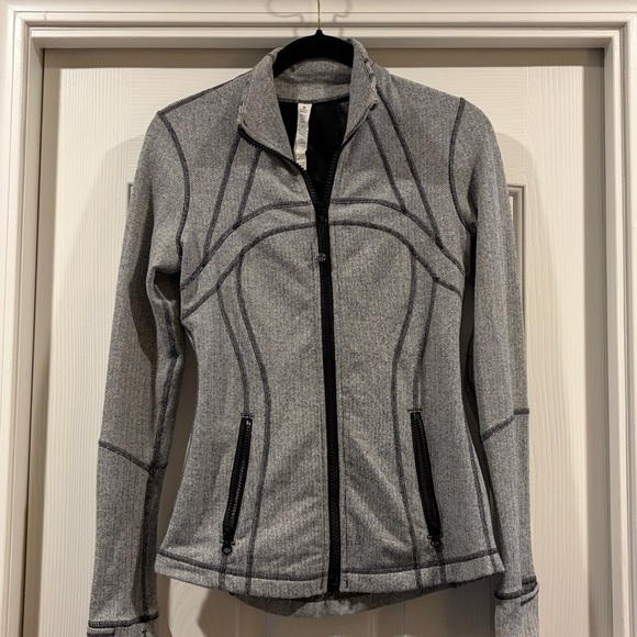 lululemon athletica Jackets & Blazers - Lululemon Gray Women's Zip-Front Active Jacket like new size 4